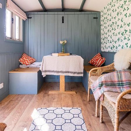 Old King William Shepherd Huts And Private Hot Tubs In North Norfolk Hunworth Exteriér fotografie
