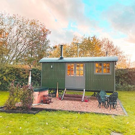 Old King William Shepherd Huts And Private Hot Tubs In North Norfolk Hunworth Exteriér fotografie