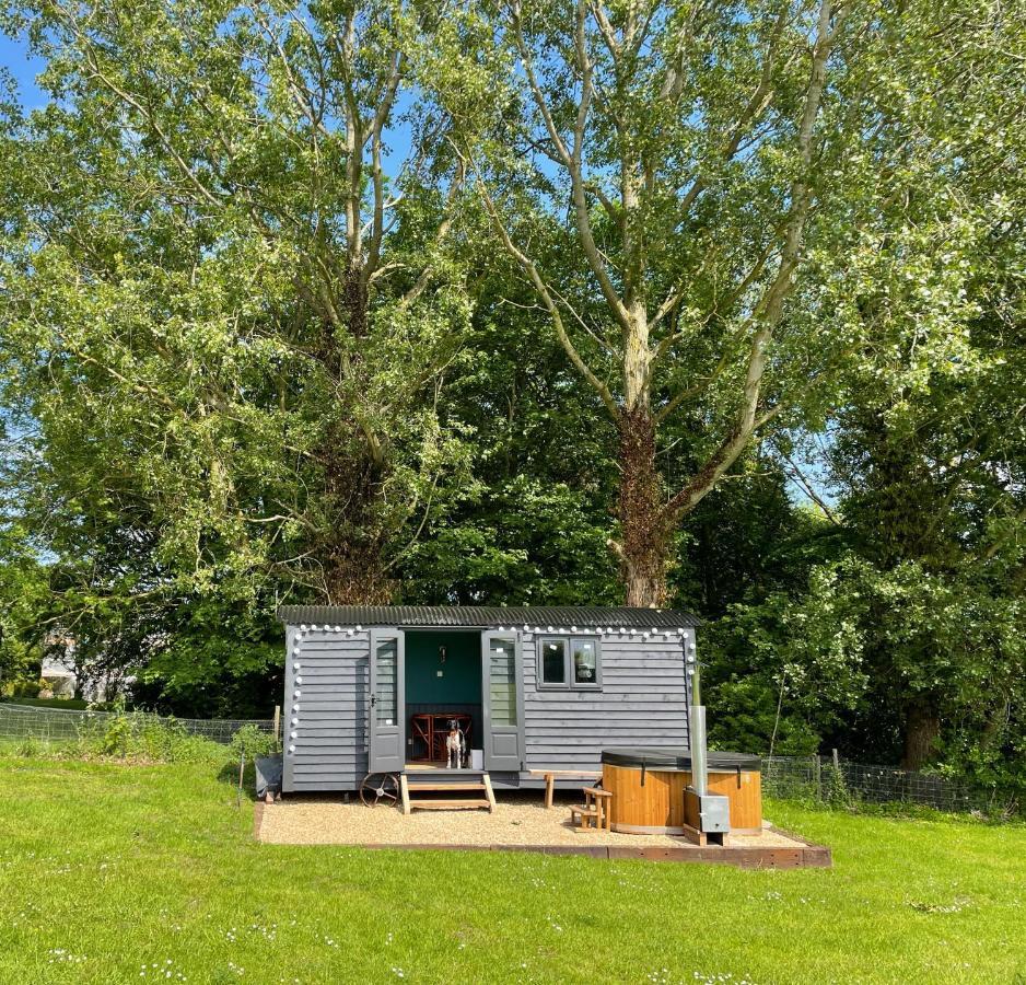 Old King William Shepherd Huts And Private Hot Tubs In North Norfolk Hunworth Exteriér fotografie
