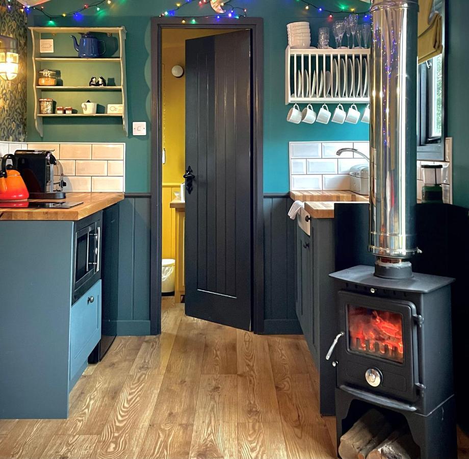Old King William Shepherd Huts And Private Hot Tubs In North Norfolk Hunworth Exteriér fotografie