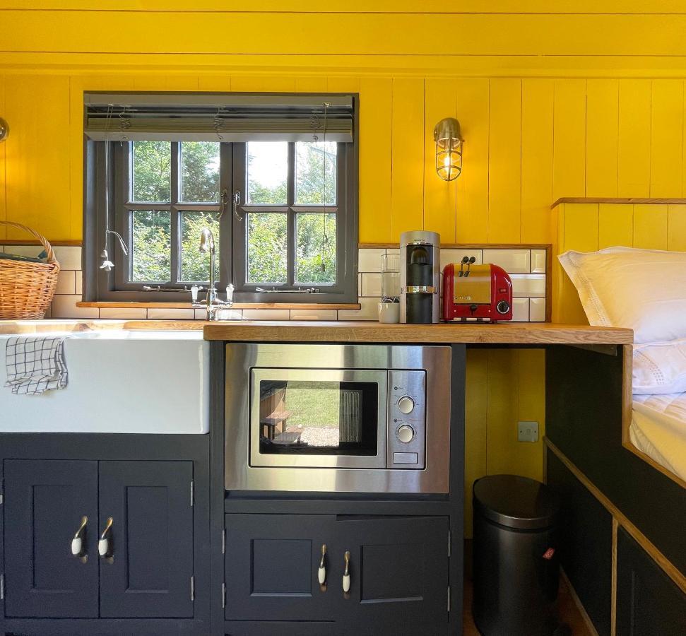 Old King William Shepherd Huts And Private Hot Tubs In North Norfolk Hunworth Exteriér fotografie