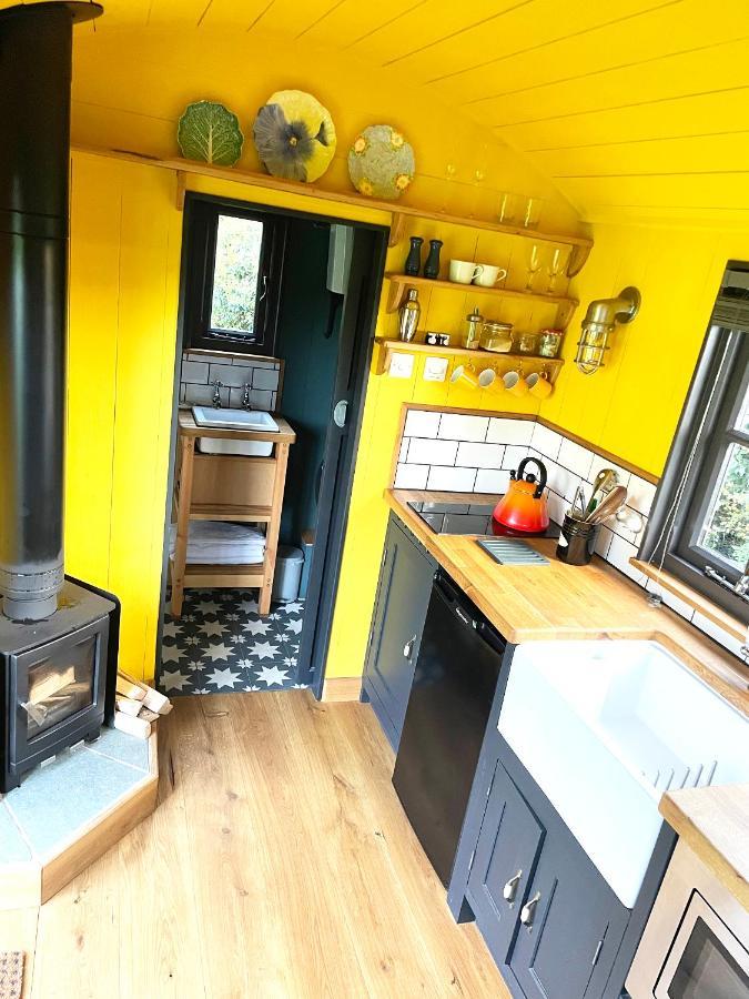 Old King William Shepherd Huts And Private Hot Tubs In North Norfolk Hunworth Exteriér fotografie