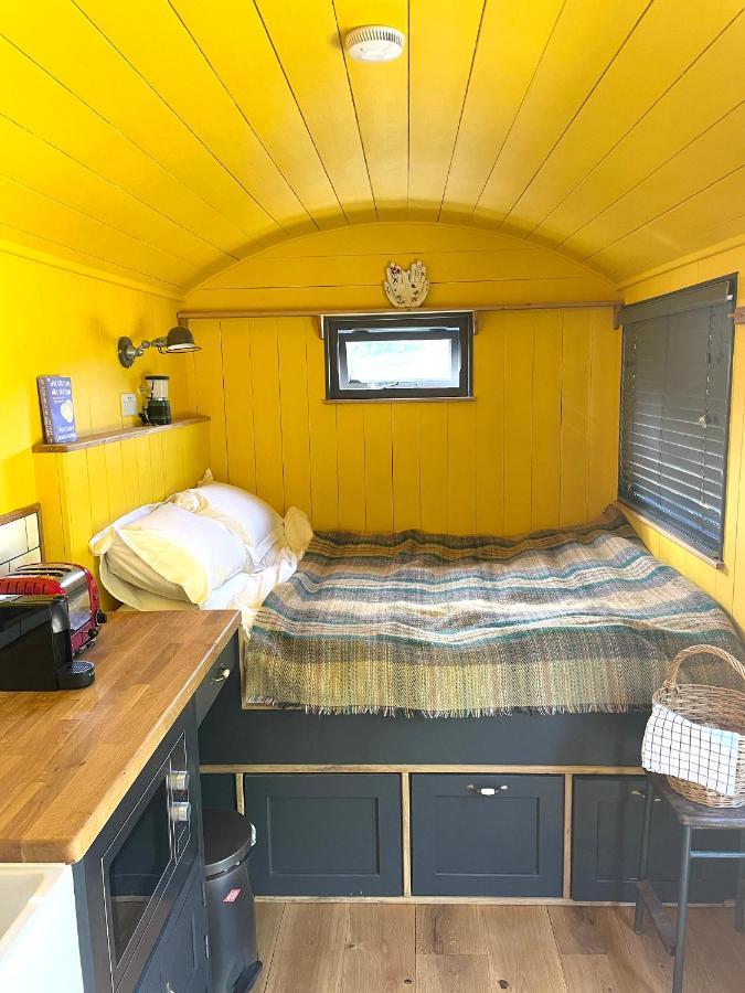 Old King William Shepherd Huts And Private Hot Tubs In North Norfolk Hunworth Exteriér fotografie
