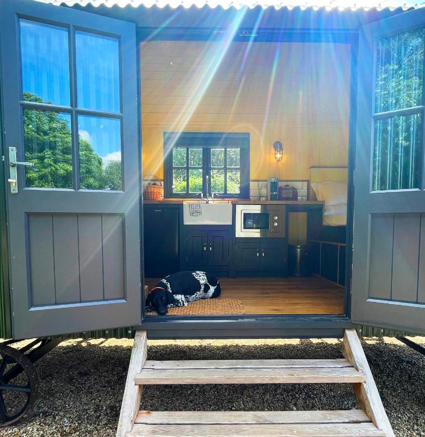 Old King William Shepherd Huts And Private Hot Tubs In North Norfolk Hunworth Exteriér fotografie